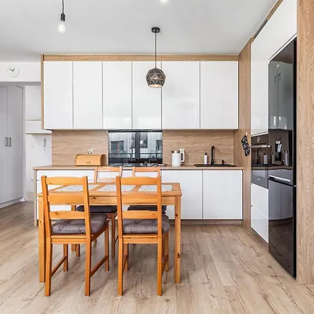 Artyleryjska 21 By Renters דירה קולובז'ג